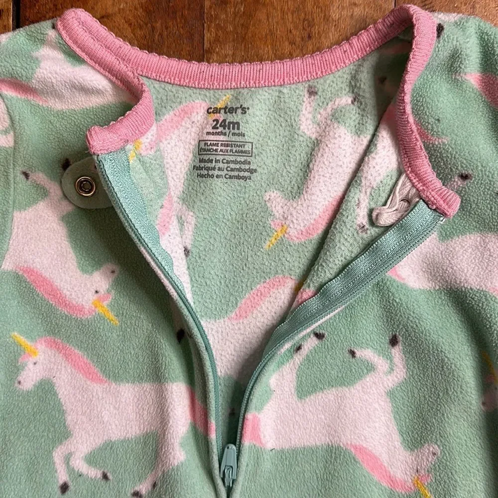 Carters fleece pajamas size 24 mos bundle 2 pairs bundle zip up unicorn bears